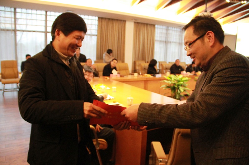 西湖區委書記王立華一行到公司調研 西湖區委書記王立華一行到公司調研